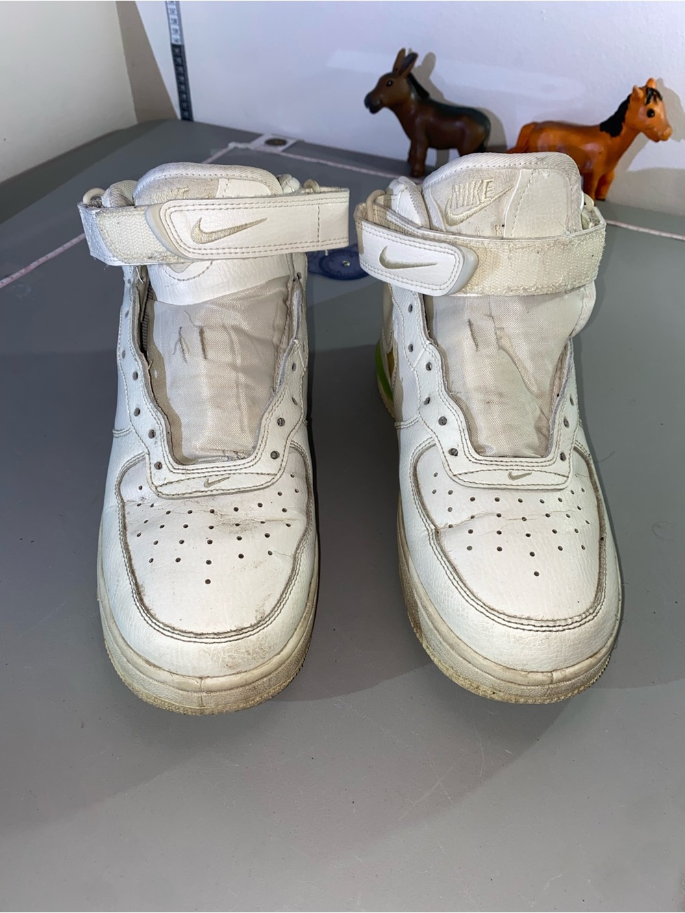 FB1374-100 Nike Air Force 1 Mid Evo Sail Lime Blast Coconut Milk 9US (Men's) - Picture 6 of 16